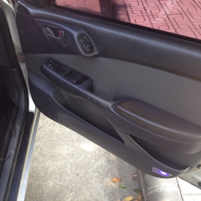 TOYOTA  ท้ายโด่งปี95 เกียร์ออโต้ติดแก๊สแล้ว ราคา 74,000 บาท ติดต่อคุณเอ๋ 092-6356419