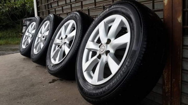 ล้อเดิม Nissan ขอบ 15 4รู100 แถมยาง Bridgestone