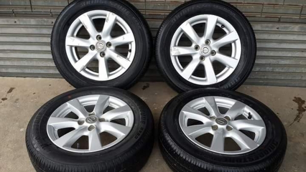 ล้อเดิม Nissan ขอบ 15 4รู100 แถมยาง Bridgestone
