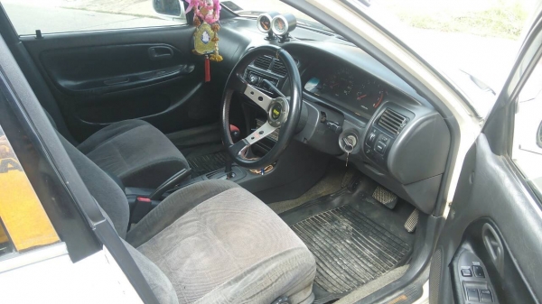 ขายโตโยต้าสามห่วง