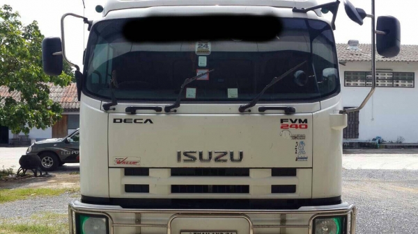 ขาย 10 ล้อ อีซูซุ 240 แรง ตู้เปียก ปี 54 ยาว 6.5 ม.วิ่ง 1xx,xxx  สภาพดี สนใจติดต่อได้ที่  081-9420141  ,  081-5715326