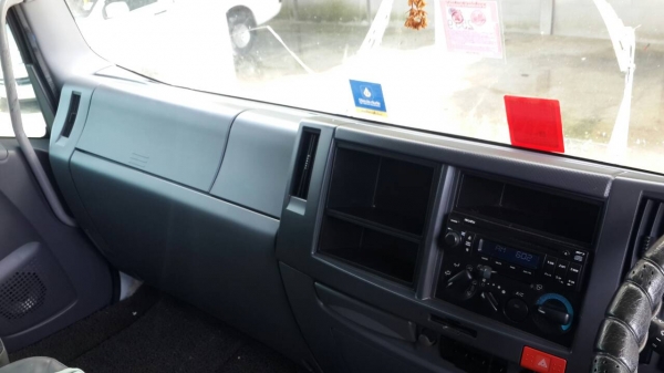 ขาย 10 ล้อ อีซูซุ 240 แรง ตู้เปียก ปี 54 ยาว 6.5 ม.วิ่ง 1xx,xxx  สภาพดี สนใจติดต่อได้ที่  081-9420141  ,  081-5715326