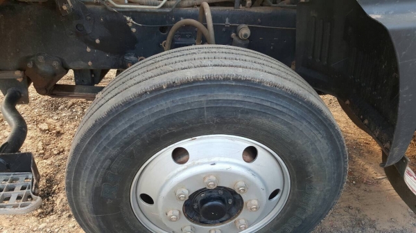 ขายดาวน์ 700,000 HINO 344 แม่เดี่ยว ออกห้างปี 57 ผ่อนต่ออีก 50 งวด งวดละ 60,000