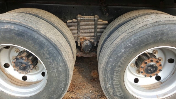 ขายดาวน์ 700,000 HINO 344 แม่เดี่ยว ออกห้างปี 57 ผ่อนต่ออีก 50 งวด งวดละ 60,000