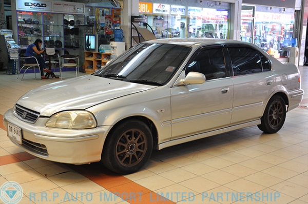 ขายรถเก๋งมือสอง HONDA CIVIC ราคา 79,000 บาท เกียร์AUTO  เครื่องยนต์เบนซิน สีน้ำตาล ภาษีเต็มพร้อมโอน