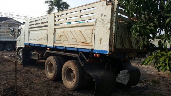 ขาย 10 ล้อดั้ม HINO FM8J 251 แรงม้า ปี 54 ดั้มสามมิตร มีระบบลากพ่วง เครื่องดีไม่เคยแกะ คัสซีสวยตลอดเส้น แอร์เย็น ราคาต่อรองได้