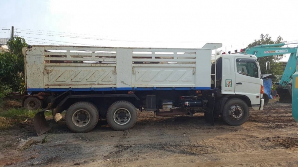 ขาย 10 ล้อดั้ม HINO FM8J 251 แรงม้า ปี 54 ดั้มสามมิตร มีระบบลากพ่วง เครื่องดีไม่เคยแกะ คัสซีสวยตลอดเส้น แอร์เย็น ราคาต่อรองได้