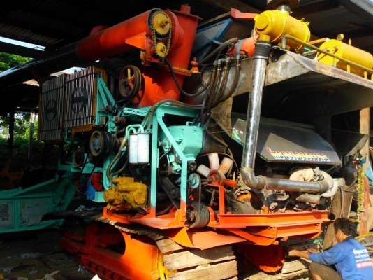 รับสมัครพนักงานขับรถเกี่ยวข้าวใหญ่ ด่วนมาก รายได้80บาทต่อไร่ รับจำนวนจำกัด 4อัตรา