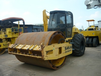 รถบด 10 ตัน Sakai SV510TF  (2 เปลือก) ล้อเรียบหุ้มหนาม สภาพเยี่ยม ชม.ต่ำ รถนอกแท้ๆ  ยังไม่ผ่านการใช้งานในไทย 100\%