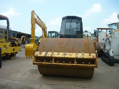 รถบด 10 ตัน Sakai SV510TF  (2 เปลือก) ล้อเรียบหุ้มหนาม สภาพเยี่ยม ชม.ต่ำ รถนอกแท้ๆ  ยังไม่ผ่านการใช้งานในไทย 100\%