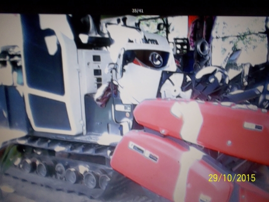 ขายคูบูต้า 70 เทลเลอร์  รวมปิกอัพ4ประตูด้วย รวม 3รายการ