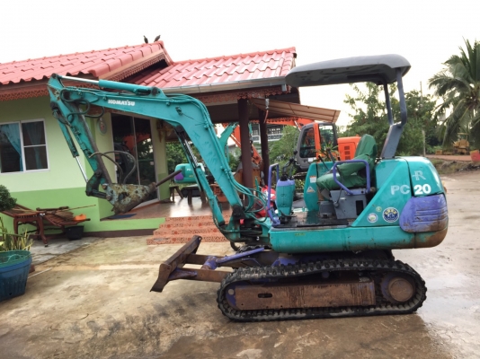 มาใหม่จ้า KOMATSU PC20-7E  เก่าญี่ปุ่น หัวกะแทก  เครื่องดำ สภาพสวยมาก  ใช้งานมา 3000 ชม.  สนใจโทร  089-7462641  เจ๊สุวรรณีจ้า