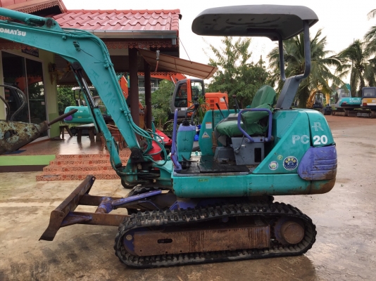 มาใหม่จ้า KOMATSU PC20-7E  เก่าญี่ปุ่น หัวกะแทก  เครื่องดำ สภาพสวยมาก  ใช้งานมา 3000 ชม.  สนใจโทร  089-7462641  เจ๊สุวรรณีจ้า