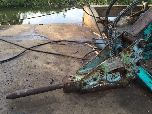 มาใหม่จ้า KOMATSU PC20-7E  เก่าญี่ปุ่น หัวกะแทก  เครื่องดำ สภาพสวยมาก  ใช้งานมา 3000 ชม.  สนใจโทร  089-7462641  เจ๊สุวรรณีจ้า