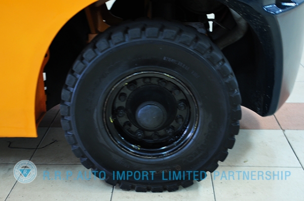 ขายรถโฟล์คลิฟท์มือสอง TOYOTA รุ่น7FD25 ราคา xxx,xxx บาท นำเข้าจากประเทศญี่ปุ่น 100\% ไม่เคยใช้งานในไทย