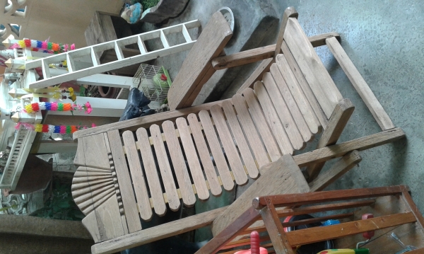 ฮ่องเต้ไม้สักงานเก่า