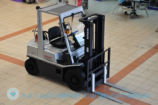 ขายรถโฟล์คลิฟท์มือสอง NISSAN  รุ่น PH02 ราคา 175,000 บาท นำเข้าจากประเทศญี่ปุ่น 100\% ไม่เคยใช้งานในไทย