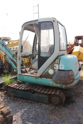 รถขุด Komatsu pc30-7 หัวเก๋ง