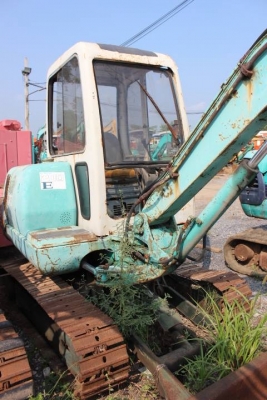 รถขุด Komatsu pc30-7 หัวเก๋ง