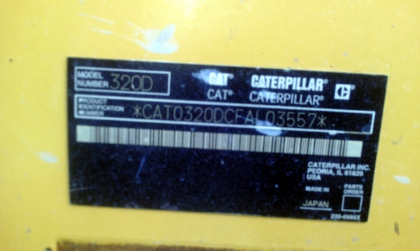 CAT320D