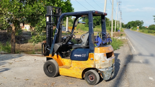 ขายด่วนรถยก TOYOTA 7FGยก1.5ตันเสาสูง3เมตรยางตันหน้าหลังรถนอกนำเข้ายังไม่เคยใช้งานในเมืองไทยเลย=รุ่นใหม่ขายถูกๆๆ