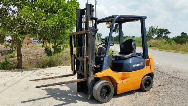 ขายด่วนรถยก TOYOTA 7FD ดีเซลยก1.5ตันเสาสูง3เมตรเกียร์ออโต้ยางตันหน้าหลังรถนอกนำเข้ายังไม่เคยใช้งานในเมืองไทยเลย=รุ่นใหม่ขายถูกๆๆ