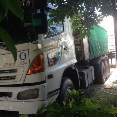 สิบล้อ ฮีโน่ 320ปี52 แม่ลูก3คาน ดั้มสามมิตร สภาพดีสวยบางเดิมทั้งคัน ทะเบึยนพร้อมโอน ราคา 2,550,000บ ครับท่าน