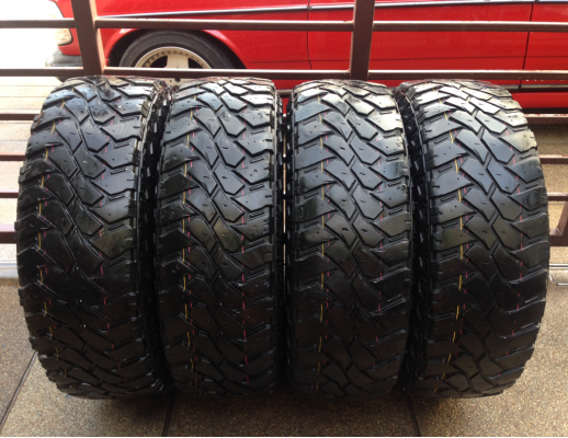 ยาง Mud Maxxis 245 75 16 ดอกเยอะ ไม่มีปะ พร้อมใช้งาน ราคาไม่แพง