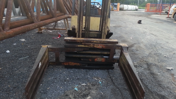 ขายโฟคลิฟท์ 2.5 ตัน 3 คัน คันละ 90,000 บาท