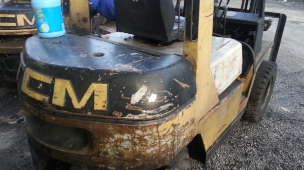 ขายโฟคลิฟท์ 2.5 ตัน 3 คัน คันละ 90,000 บาท