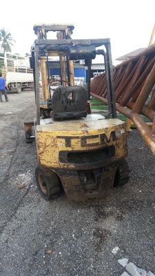 ขายโฟคลิฟท์ 2.5 ตัน 3 คัน คันละ 90,000 บาท