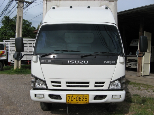 ขาย 6 ล้อ ตู้แห้ง 3 บาน อีซูซุ NQR 150 แรง ยาว 5.50 ม.ปี 2007 พร้อมใช้งาน สภาพกว่า 90 \% สวยกิ๊ป ๆ  ชมรถก่อนได้ครับ สนใจติดต่อได้ที่ 081-9425443   ,  081-5715326