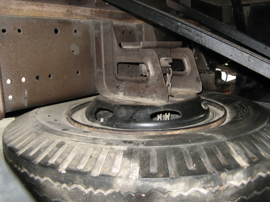 ขาย 6 ล้อ ตู้แห้ง 3 บาน อีซูซุ NQR 150 แรง ยาว 5.50 ม.ปี 2007 พร้อมใช้งาน สภาพกว่า 90 \% สวยกิ๊ป ๆ  ชมรถก่อนได้ครับ สนใจติดต่อได้ที่ 081-9425443   ,  081-5715326