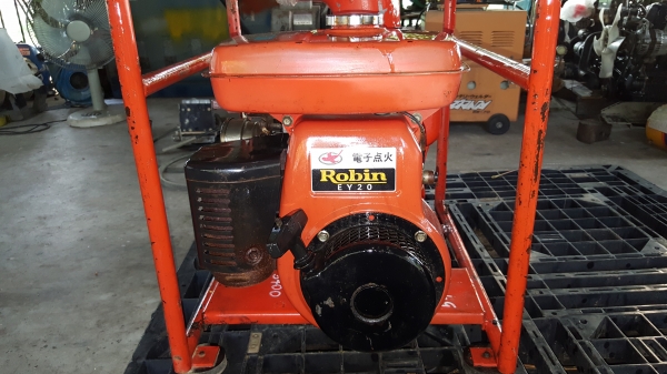 ปั้มน้ำ 5 แรง โรบิน 4x4 นี้ว