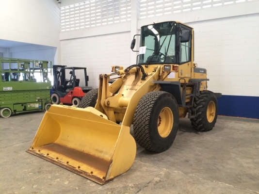 รถตัก KOMATSU WA100-3 เก่าญี่ปุ่น ยังไม่เคยใช้งานในไทยครับ