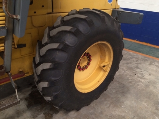 รถตัก KOMATSU WA100-3 เก่าญี่ปุ่น ยังไม่เคยใช้งานในไทยครับ