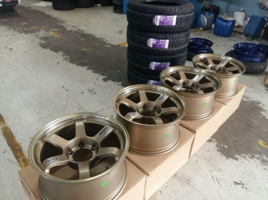 ล้อ TE37 ขอบ18 พร้อมยาง ACHILLES ชุดละ 29,000 บาทเท่านั้น