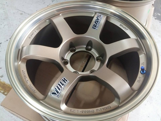 ล้อ TE37 ขอบ18 พร้อมยาง ACHILLES ชุดละ 29,000 บาทเท่านั้น