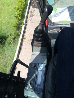 SK135SR-1ES	YY04  ปี2006	5656ชม. แทค70 เก่าญี่ปุ่นยังไม่เคยใช้งานในไทยครับ