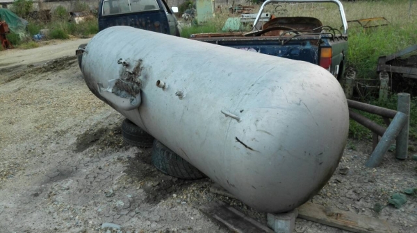 Sell>> ถังพักลม แรงดันสูง 2000 Lite. ถังหนา สภาพสวย ไม่มีผุ พร้อมใช้งาน!!