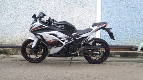 Ninja 300 ABS 2014 วิ่ง400โล เล่มชุดโอนครบ พรบ59 ทะเบียนสวย Ninja 300 ABS 2014 วิ่ง400โล เล่มชุดโอนครบ พรบ59 ทะเบียนสวย