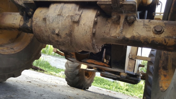 รถตัก KOMATSU  510.    ( มีขาย 2 คัน. )    สนใจติดต่อ  081 - 6079515