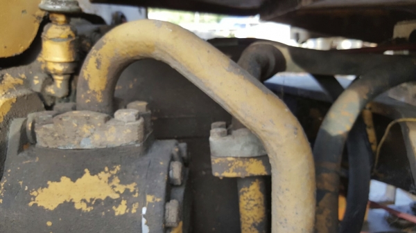 รถตัก KOMATSU  510.    ( มีขาย 2 คัน. )    สนใจติดต่อ  081 - 6079515