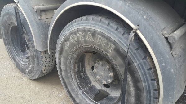 ขาย10ดั้มนิสสันUD320แรงCWM454ห้างแท้ติดก๊าชร่วมดีเซลป49