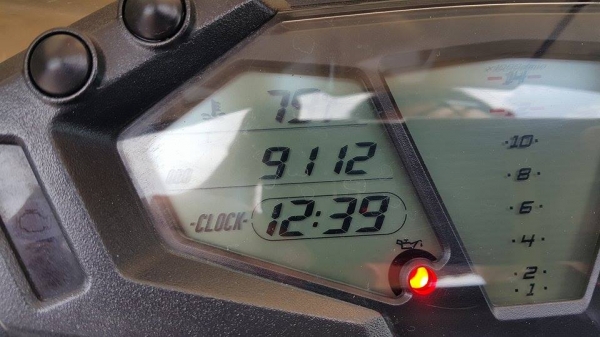 Z800 2014 วิ่ง 9000 กิโล สวยกริ๊บ ไม่ล้มไม่ชนไม่แปะ ขายถูก ต่อรองได้ครับ