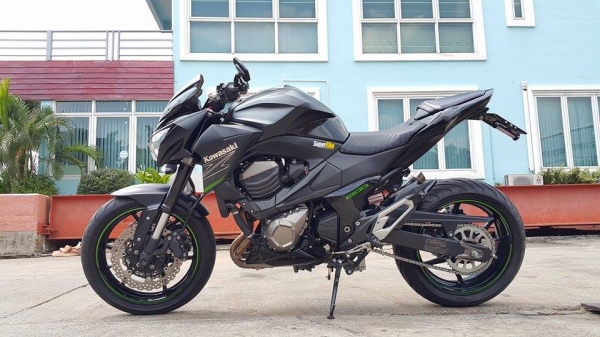 Z800 2014 วิ่ง 9000 กิโล สวยกริ๊บ ไม่ล้มไม่ชนไม่แปะ ขายถูก ต่อรองได้ครับ