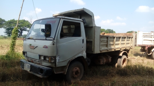 ขายรถ6ล้อดั้มพ์ 5 คิว HINO เครื่อง wo4d