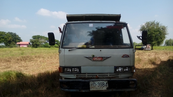 ขายรถ6ล้อดั้มพ์ 5 คิว HINO เครื่อง wo4d