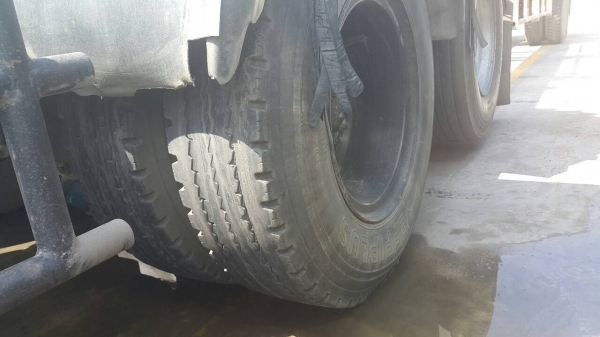 ขายหัวลาก10ล้อแปลงยกล้อได้ห้างปี52ตัว500