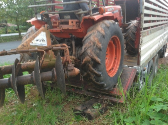 (จบการขายแล้วค่ะคุณสนั่น อ สังขะ จ สุริน จัดส่งเรียบร้อย)รถไถคูโบต้า  M 5000  พร้อมใช้งาน  เล่มติดมือ